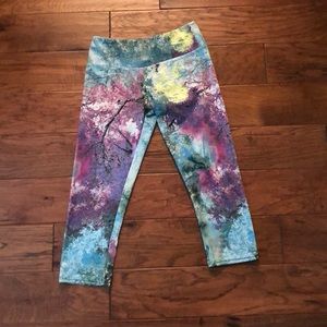 Onzie Capri print legging